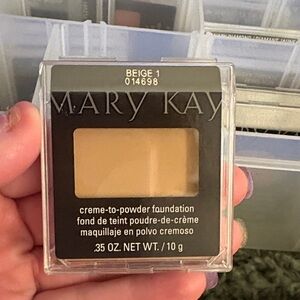Mary Kay Creme-to-Powder Foundation - Beige 1